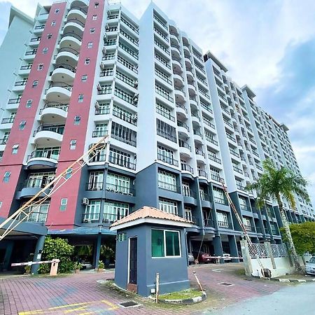Lui Lui Comfy Condo In Great Location Kuah Zewnętrze zdjęcie